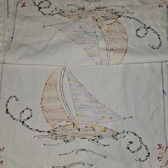 Vintage, handstitched Sail Boat Table Runner. - Picture 3 of 10